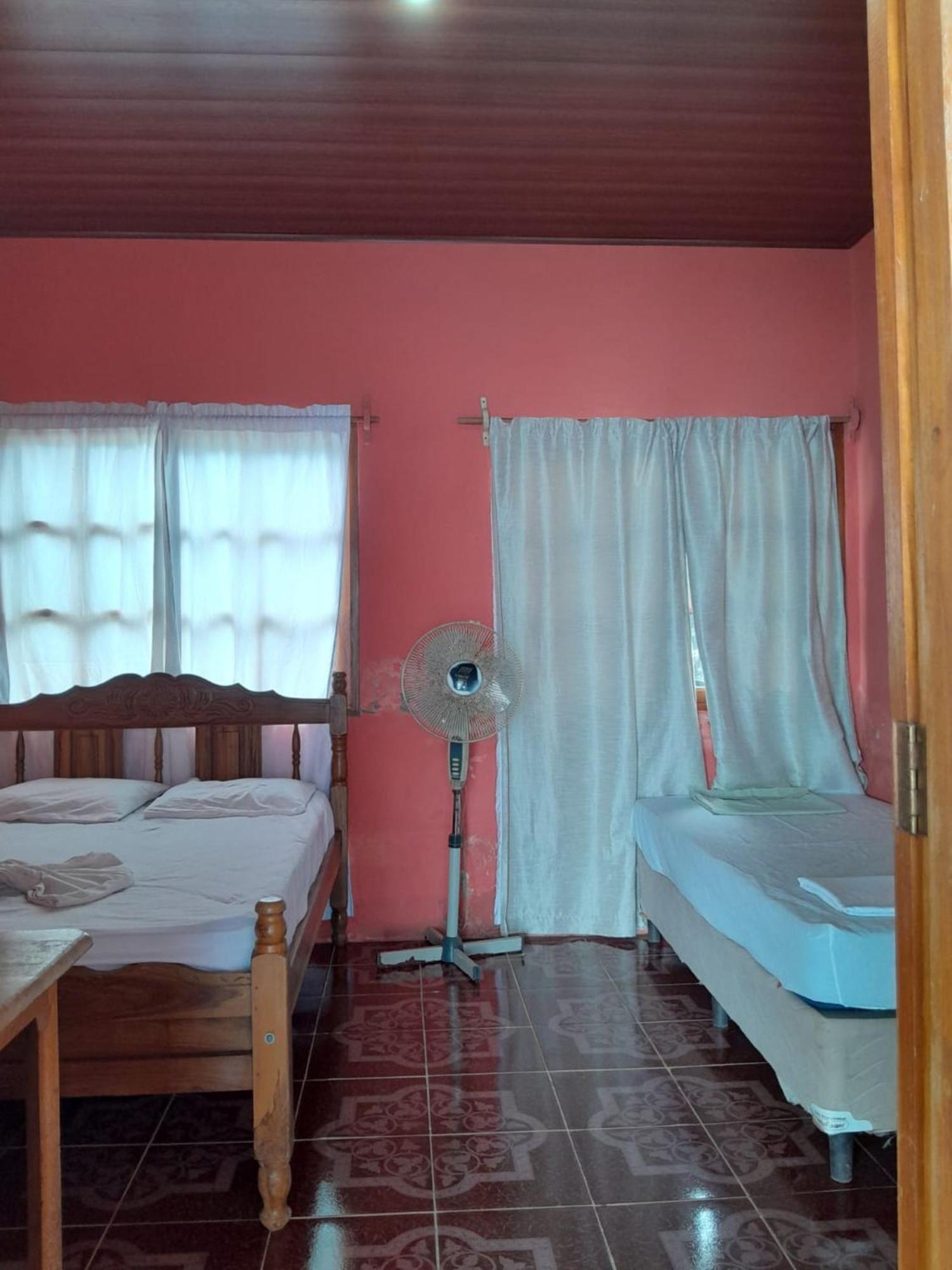 Hostel Los Chocoyos Mérida 外观 照片